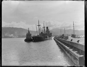 The ship Waipiata with tug boat, Wellington