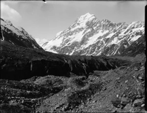 Mount Cook from Hooker Glacier