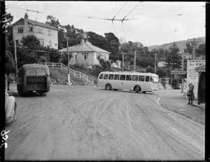 Trolley bus at Wadestown, Wellington