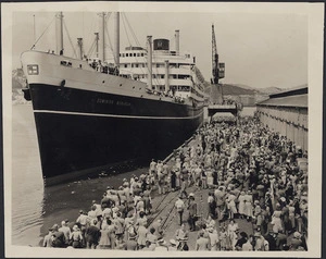 Dominion Monarch docked at Queens Wharf, Wellington