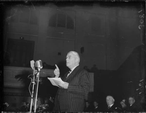 Walter Nash addressing a meeting