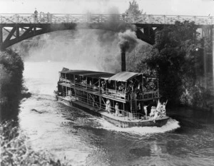 Paddle steamer, Waikato River