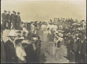 Creator unknown :Photograph of a crowd at a ceremony at the Wairoa Geyser, Whakarewarewa