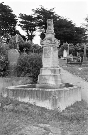 The Ward family grave, plot 88.L, Sydney Street Cemetery.