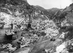 Hinge, Leslie, 1868-1942 :Kairuru Quarry