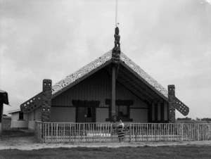 Te Ikaroa a Maui meeting house, Owae Marae, Waitara