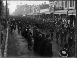 Departing World War I troops, on parade in Christchurch