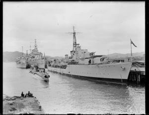 Australian naval ships in Wellington docks
