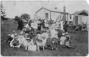 Mokau School picnic, Waitomo district, Waikato