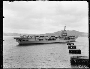 Australian naval ship HMAS Sydney, Wellington Harbour