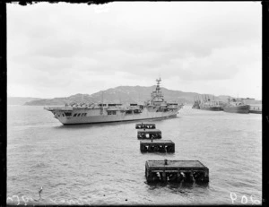 Australian naval ship HMAS Sydney in Wellington Harbour