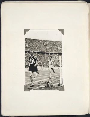 Photograph of Jack Lovelock winning the 1500 metres at the Berlin Olympic Games