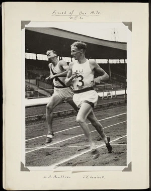 Photograph of Jack Lovelock beating Bill Bonthron in the one mile race at White City, London