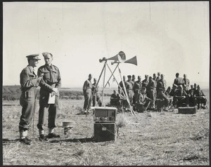 New Zealand officers and NCOs instructing soldiers of the Royal Greek Army, Palestine