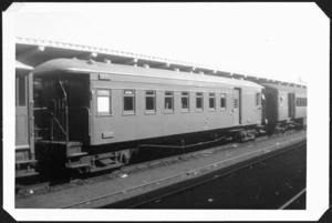 Passenger carriage AF 1033 at Auckland Railway Station