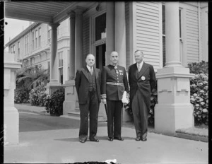 Lord Freyberg and men at Government House