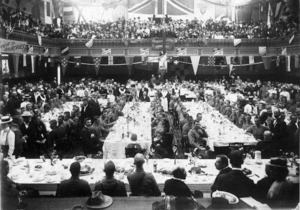 Dinner for soldiers of the First and Second Contingents, held in Dunedin, after their return from the South African War