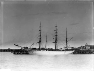 Auriga (Ship) at dock