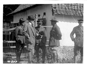 Sir Thomas MacKenzie with New Zealand officers in France, World War I