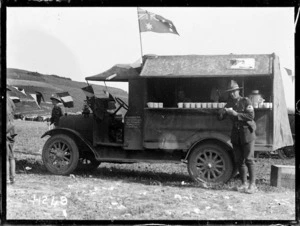 A mobile canteen at the Anzac Horse Show, World War I