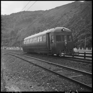 Derailed railcar, Hutt Road