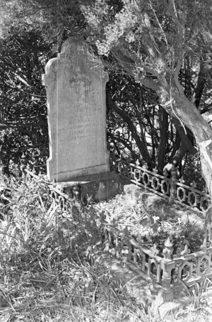 Fraser family grave, plot 24.C, Sydney Street Cemetery.