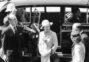 Queen Elizabeth welcomed by Prime Minister Robert Muldoon