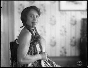 Portrait of an unidentified Maori woman - Photograph taken by Thomas Pringle