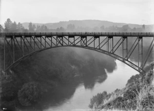 Victoria Bridge over the Waikato River, Cambridge