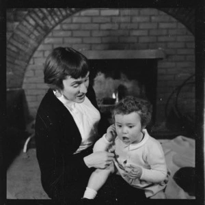 Edith Campion with her daughter Anna