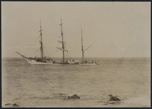 The wreck of the barque Okta, Bluff