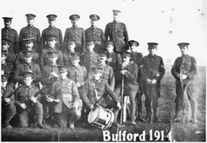 Group portrait of World War I soldiers, Bulford, Salisbury Plain, Wiltshire, England