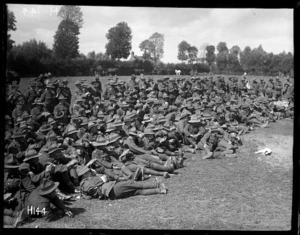 Spectators at the New Zealand Division boxing championships in France during World War I