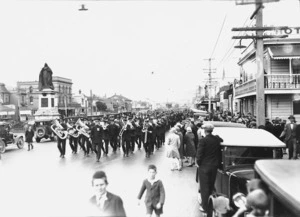 Veterans parade, Cambridge Terrace, Wellington