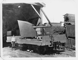 GF gun mounted on a railway wagon