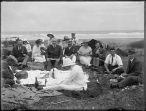 Lord Jellicoe picnicking at 90 Mile Beach