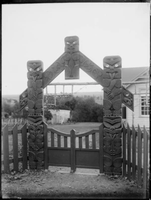Gateway with Maori carving, Northland