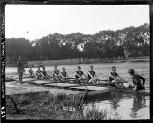 Winning Codford New Zealand rowing eight at Walton-on-Thames