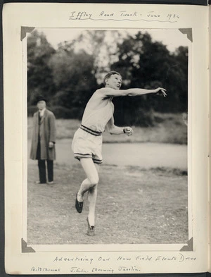 Photograph of Jack Lovelock throwing the javelin