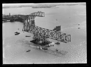 Auckland Harbour Bridge, Waitemata Harbour