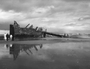 Wreck of the Hydrabad on Waitarere Beach