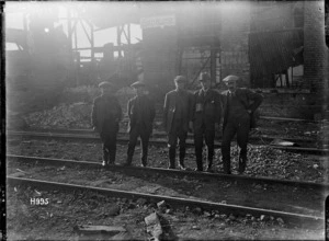 New Zealand journalists at Bapaume, World War I