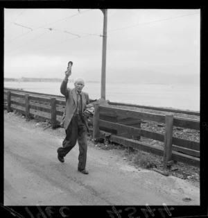 Alfred Hamish Reed during his walk from North Cape to Bluff