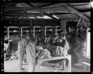 Wool classing at Hornchurch, England, World War I