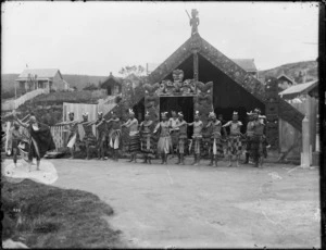 Haka outside Te Rauru meeting house, Whakarewarewa