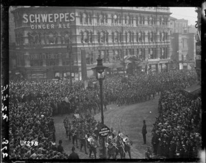 New Zealand troops marching in London at the end of World War I