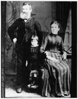 Portrait of George and Harriet Clark and daughter Annie