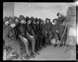 New Zealand soldiers at a literary appreciation class, England