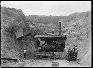Steam digger at the Silverstream Brick and Tile Company, Upper Hutt, Wellington