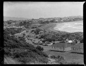 View of houses and cars at Fitzroy Beach, New Plymouth, Taranaki